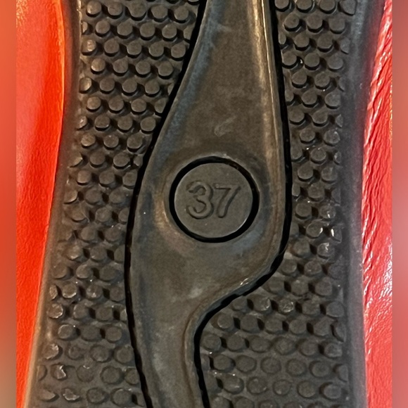 **AMPUTEE ONE SHOE ONLY Salvatore Ferragamo Leather ballet flats LEFT FOOT ONLY - Picture 6 of 10